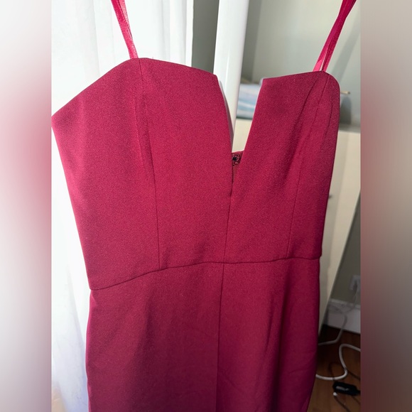 Beautiful Red Dress - Picture 2 of 6